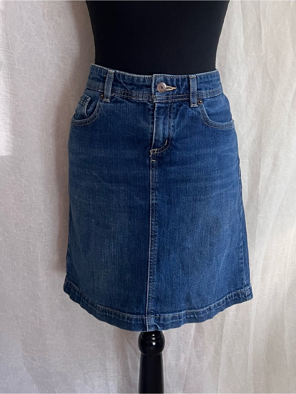 Women's Blue Denim mini Skirt - Classic Casual Style